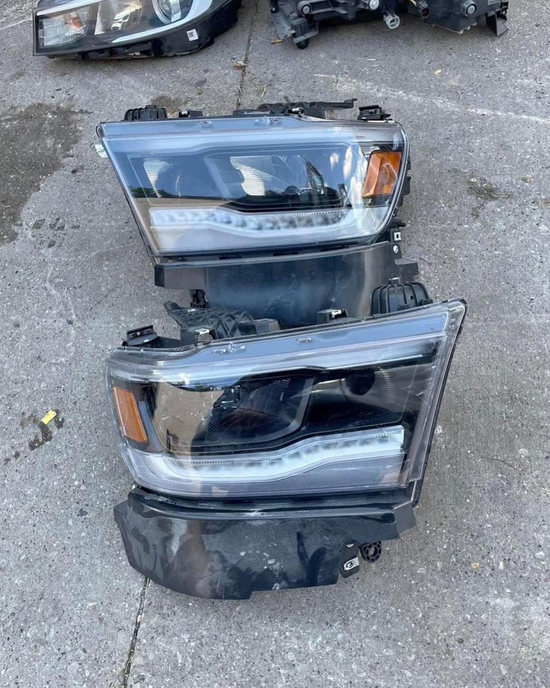 RAM 1500 FULL LED OEM HEADLIGHTS (NEW) image 5