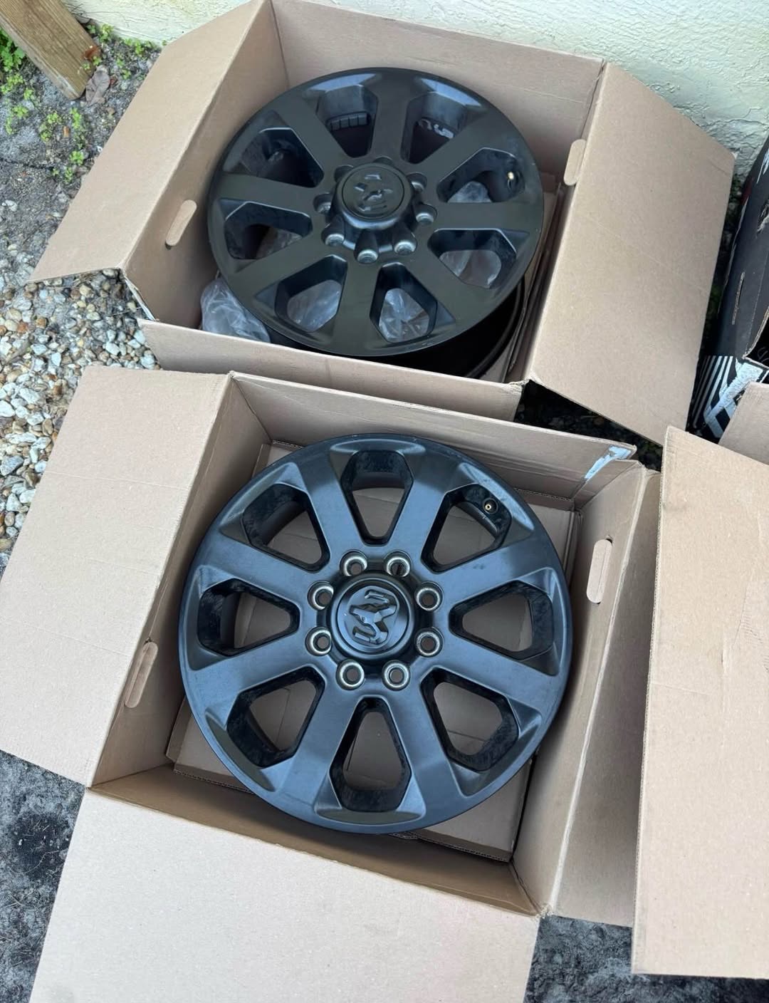RAM 2500 OEM RIMS WITH BLACK LUG NUTS image 3
