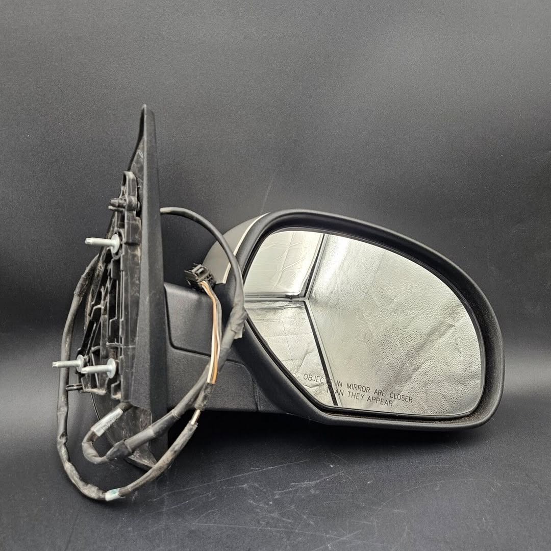 GMC YUKON / CHEVY TAHOE / SUBURBAN SIDE MIRRORS (AUTO FOLD) for sale at Zack's Auto Parts