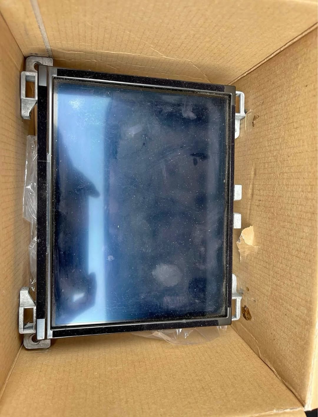OEM MOPAR RADIO FOR CHRYSLER 300 for sale at Zack's Auto Parts