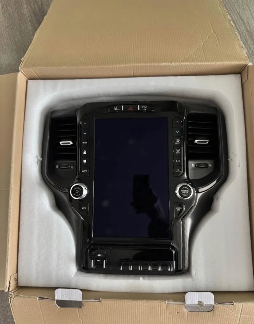 RAM UCONNECT 5 – 12-INCH TOUCHSCREEN( RADIO) for sale at Zack's Auto Parts